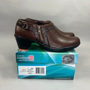 Easy Street Women's Size 7 Devo Ankle Booties